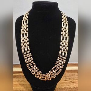 17.5" Vintage 1980s Gold Tone Panther Link Chain Fashion Necklace Unisex